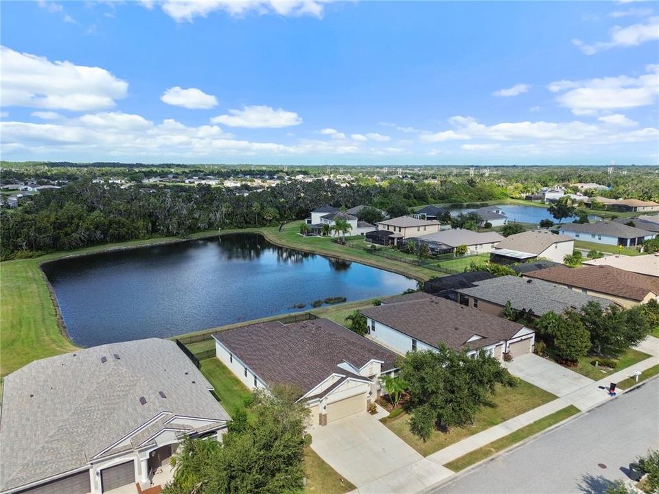 For Sale: $435,000 (4 beds, 2 baths, 2408 Square Feet)