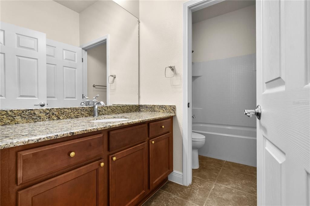 For Sale: $435,000 (4 beds, 2 baths, 2408 Square Feet)