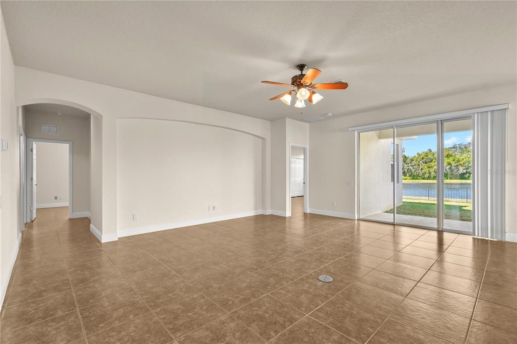 For Sale: $435,000 (4 beds, 2 baths, 2408 Square Feet)