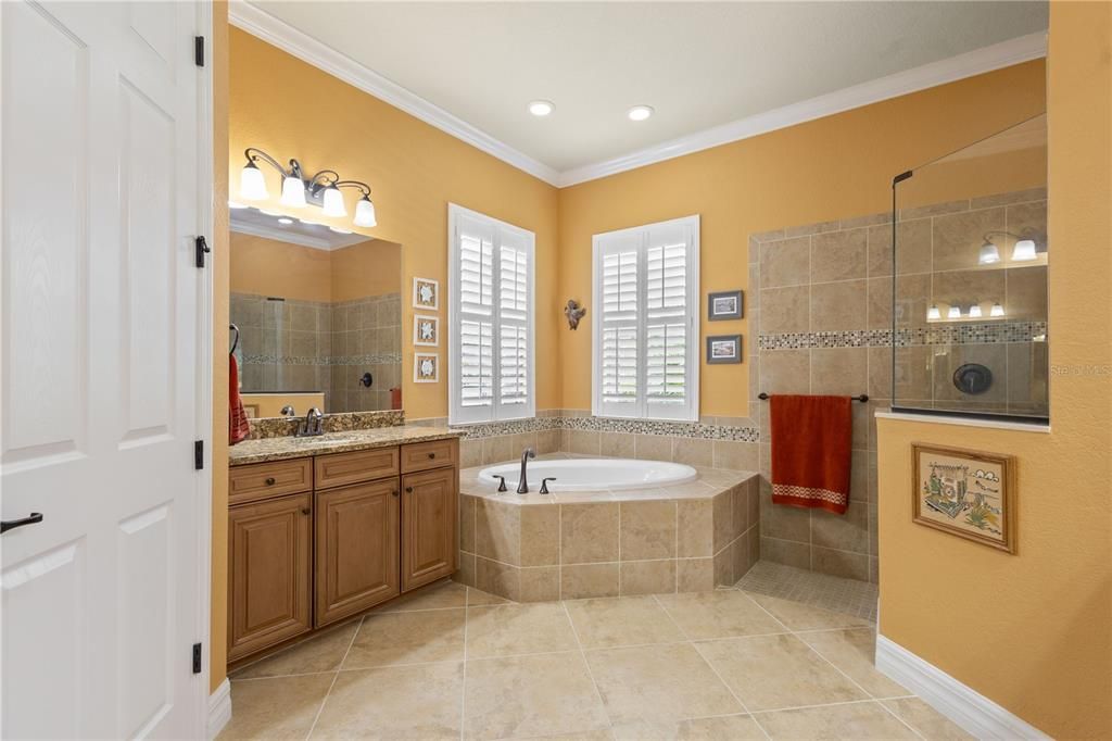 For Sale: $624,900 (4 beds, 3 baths, 2538 Square Feet)