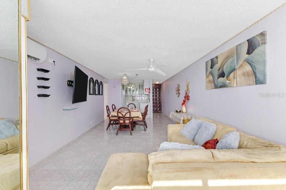 出租: $2,500 (2 贝兹, 2 浴室, 1121 平方英尺)