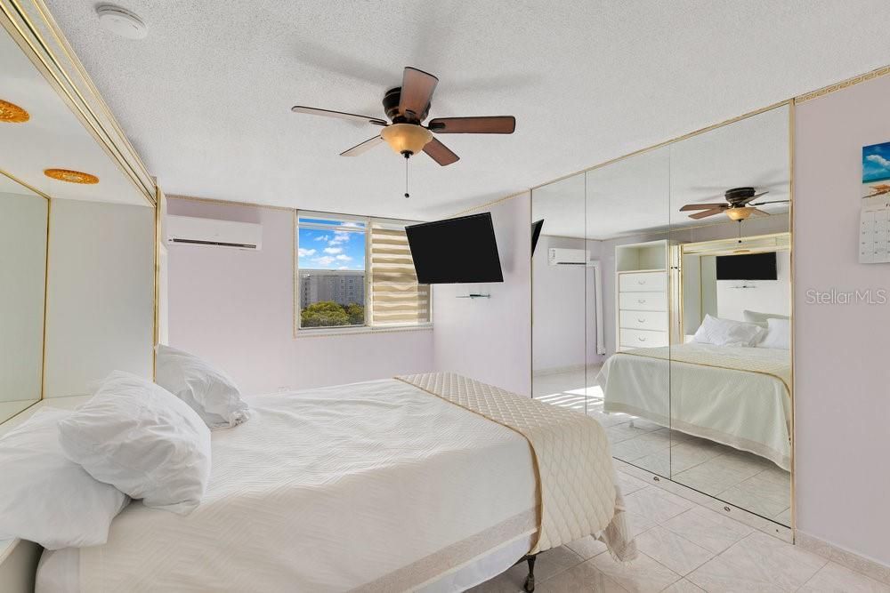 出租: $2,500 (2 贝兹, 2 浴室, 1121 平方英尺)