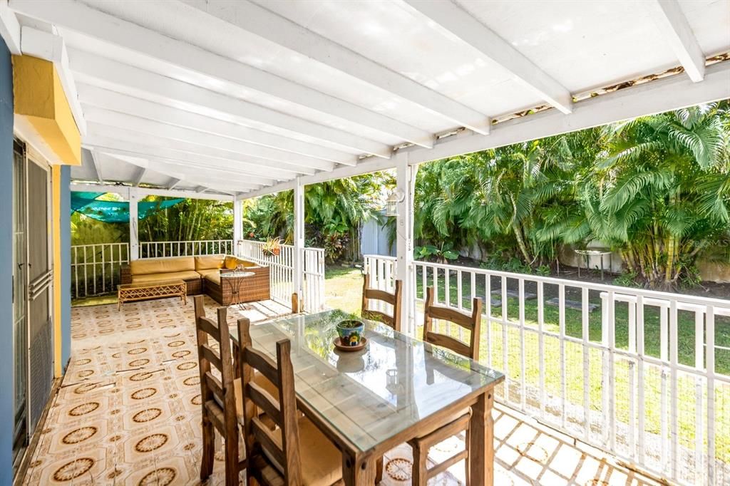 For Rent: $2,295 (3 beds, 2 baths, 1200 Square Feet)