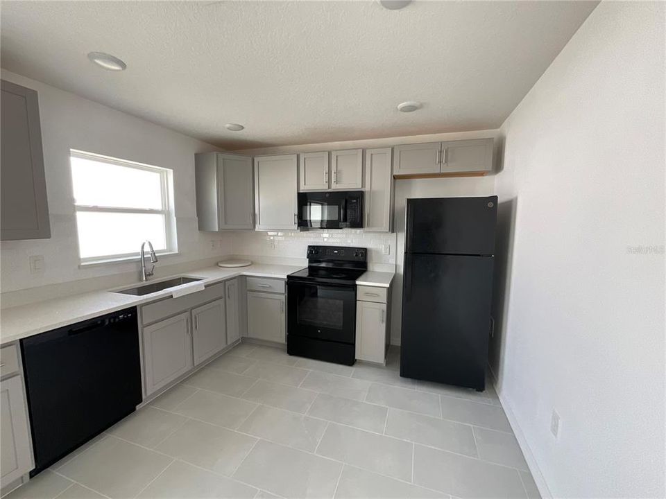 For Rent: $1,895 (3 beds, 2 baths, 1267 Square Feet)
