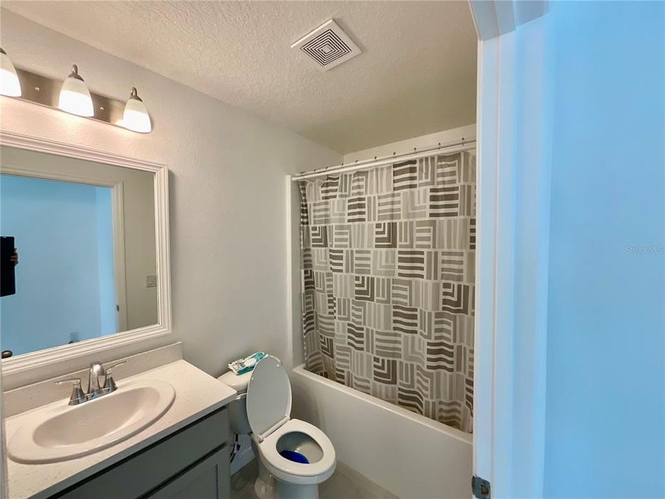 For Rent: $1,895 (3 beds, 2 baths, 1267 Square Feet)