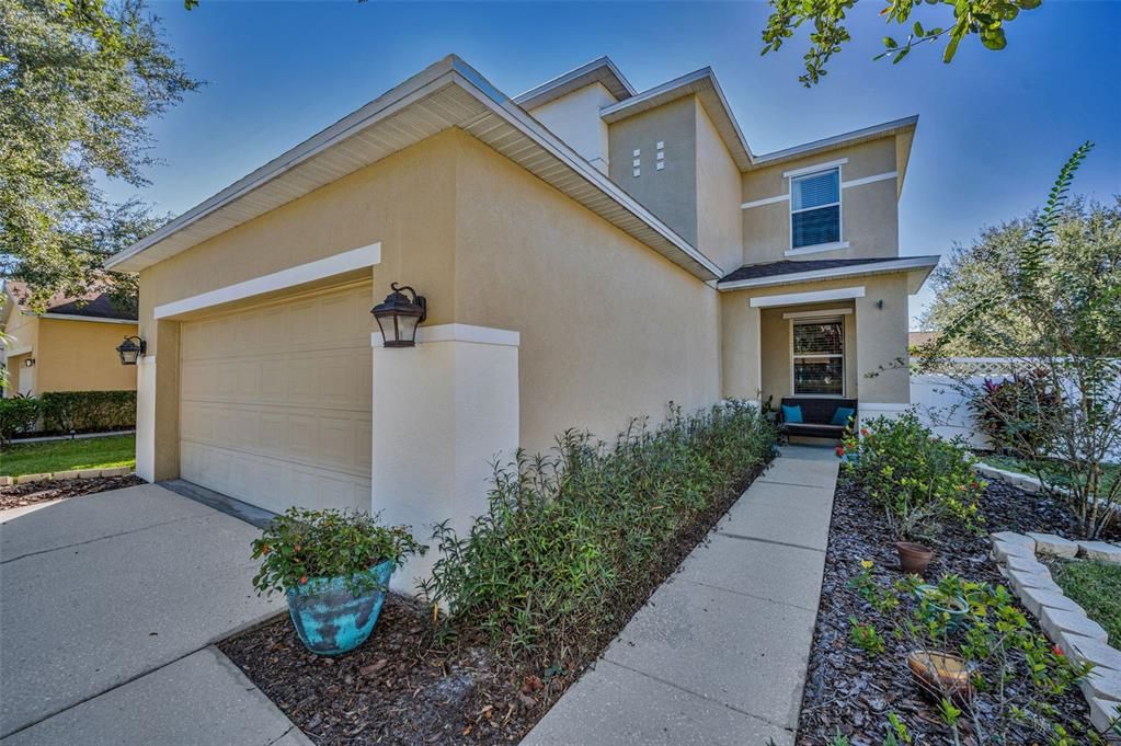 Active With Contract: $429,900 (3 beds, 2 baths, 2278 Square Feet)