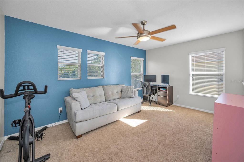 Active With Contract: $429,900 (3 beds, 2 baths, 2278 Square Feet)