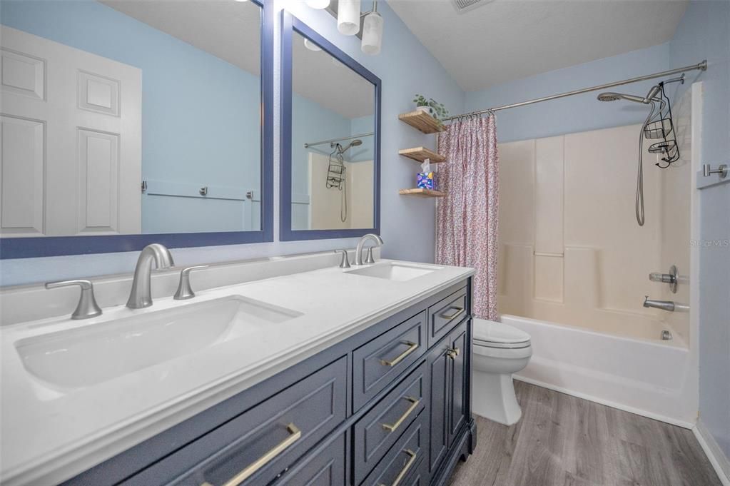 Active With Contract: $429,900 (3 beds, 2 baths, 2278 Square Feet)