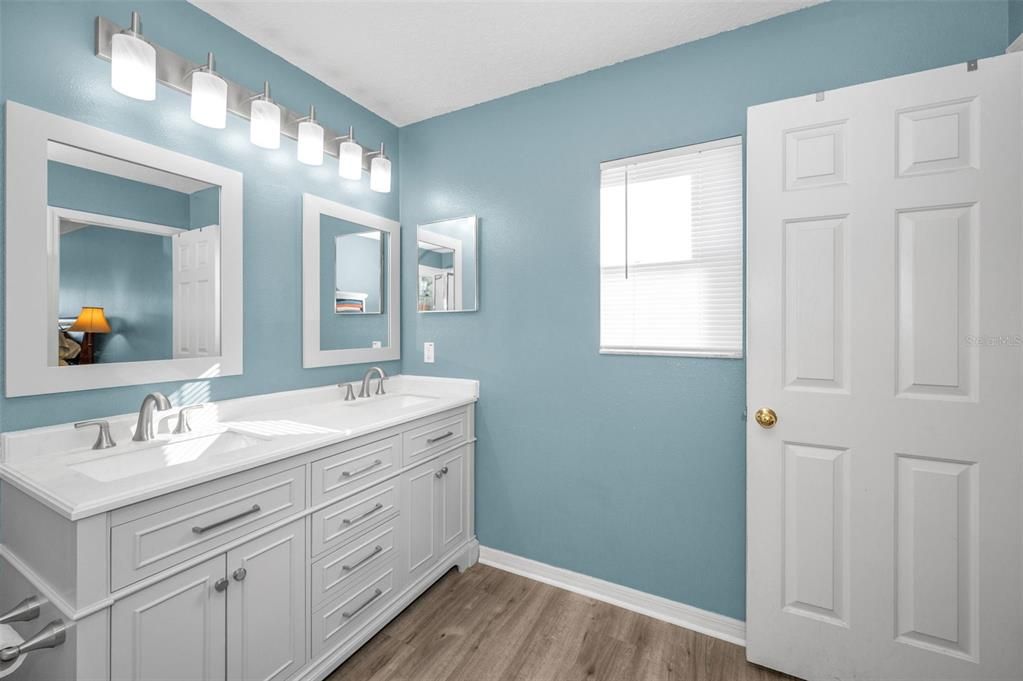 Active With Contract: $429,900 (3 beds, 2 baths, 2278 Square Feet)