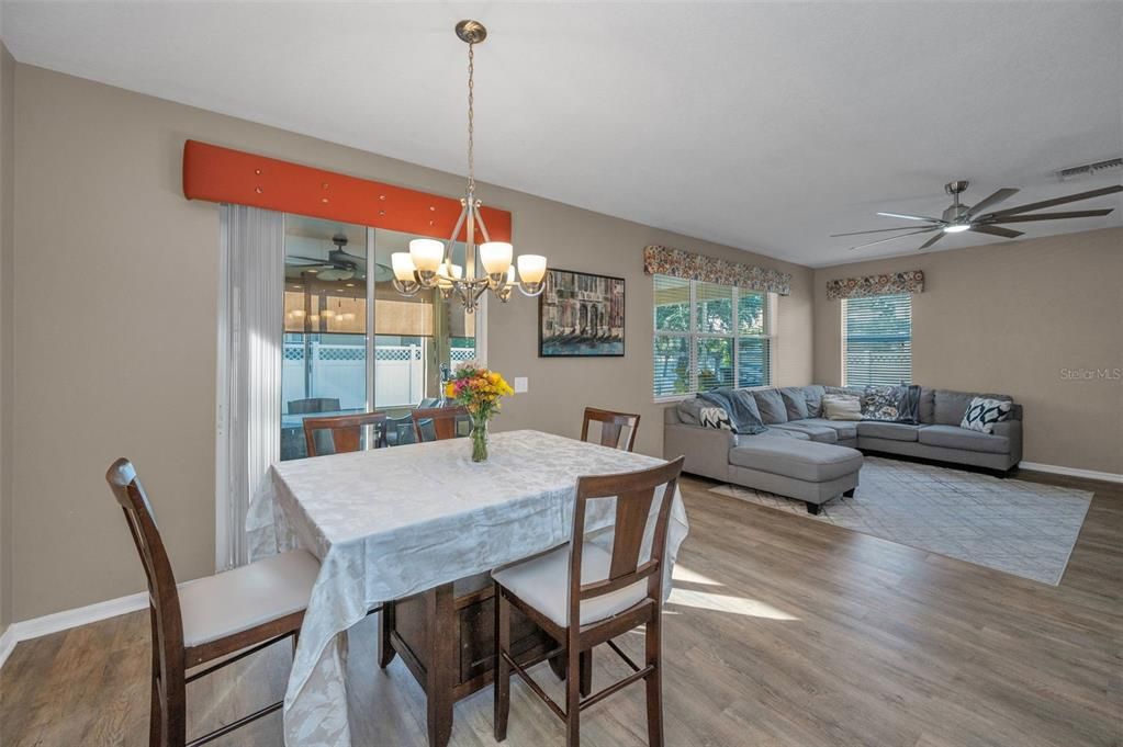 Active With Contract: $429,900 (3 beds, 2 baths, 2278 Square Feet)