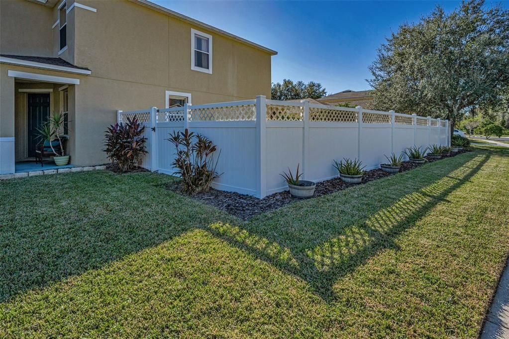 Active With Contract: $429,900 (3 beds, 2 baths, 2278 Square Feet)