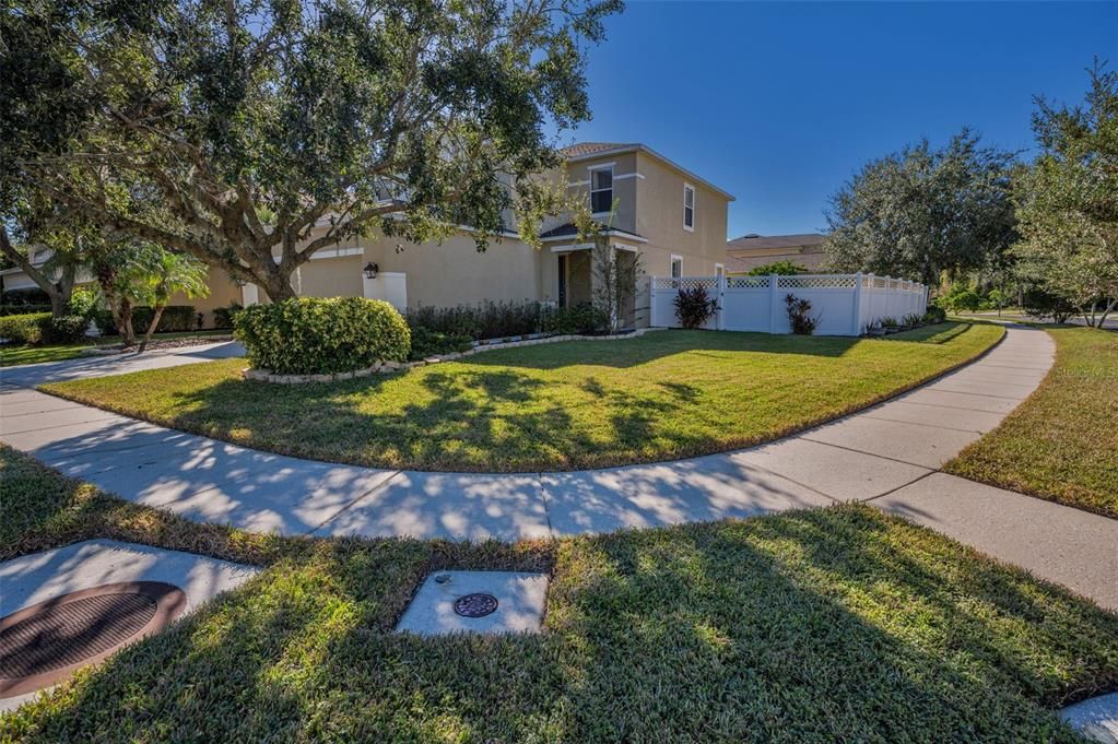 Active With Contract: $429,900 (3 beds, 2 baths, 2278 Square Feet)