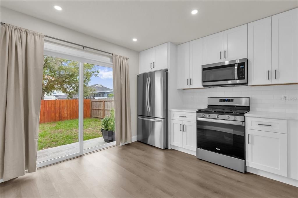 En Venta: $305,000 (3 camas, 2 baños, 1431 Pies cuadrados)