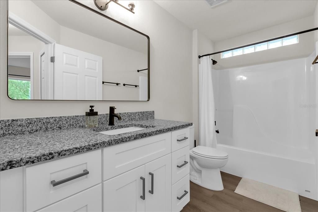 En Venta: $305,000 (3 camas, 2 baños, 1431 Pies cuadrados)