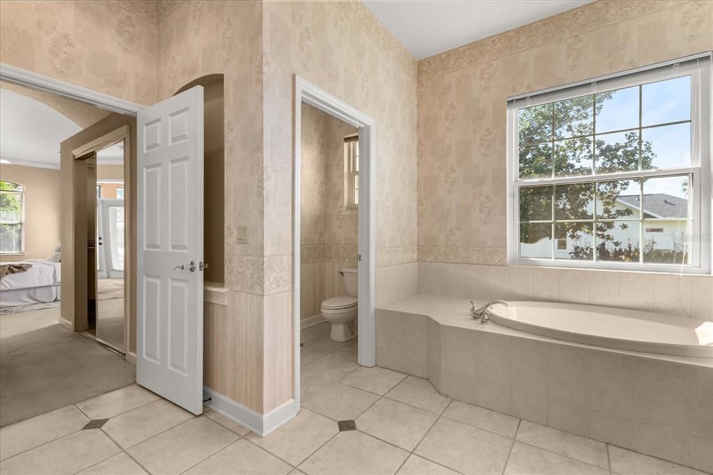 For Sale: $849,000 (4 beds, 3 baths, 2881 Square Feet)