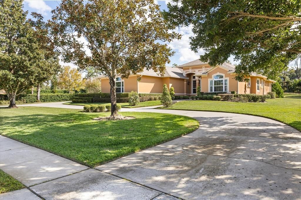 For Sale: $849,000 (4 beds, 3 baths, 2881 Square Feet)