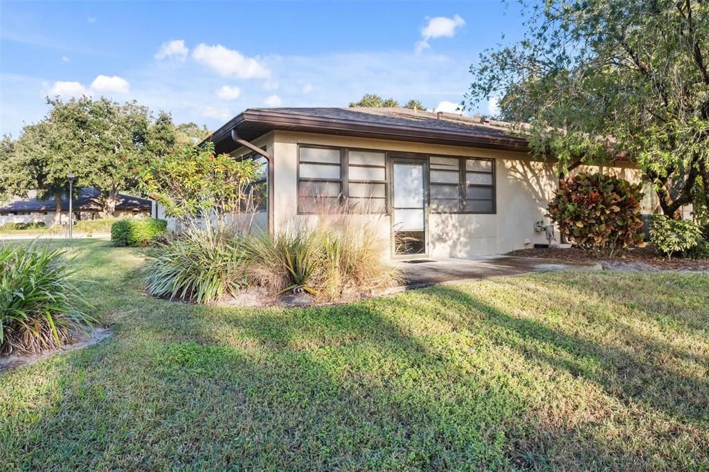 待售: $215,000 (2 贝兹, 2 浴室, 1439 平方英尺)