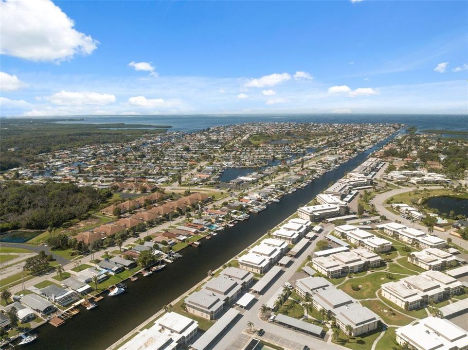 待售: $124,000 (1 贝兹, 1 浴室, 728 平方英尺)