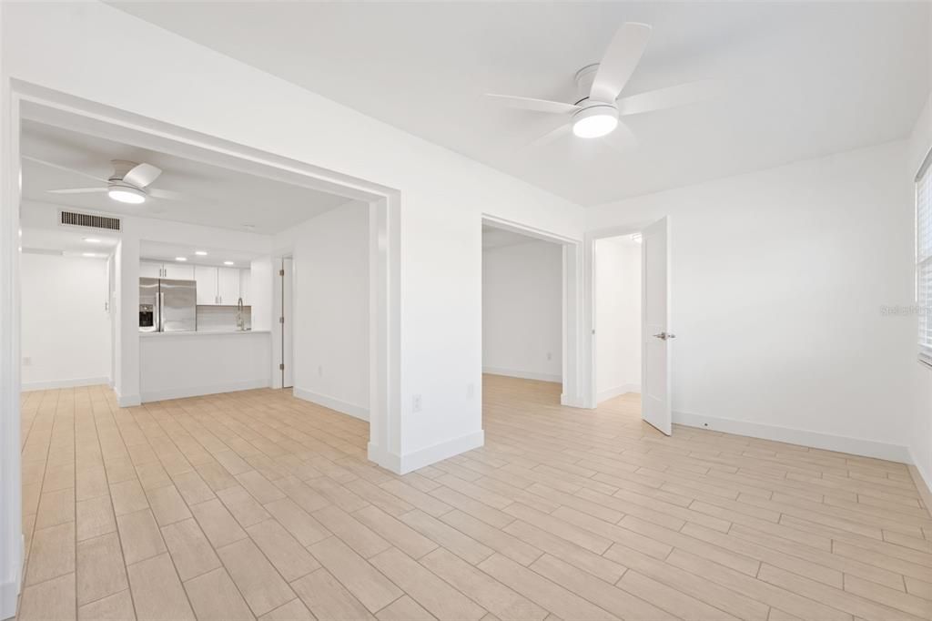 待售: $124,000 (1 贝兹, 1 浴室, 728 平方英尺)