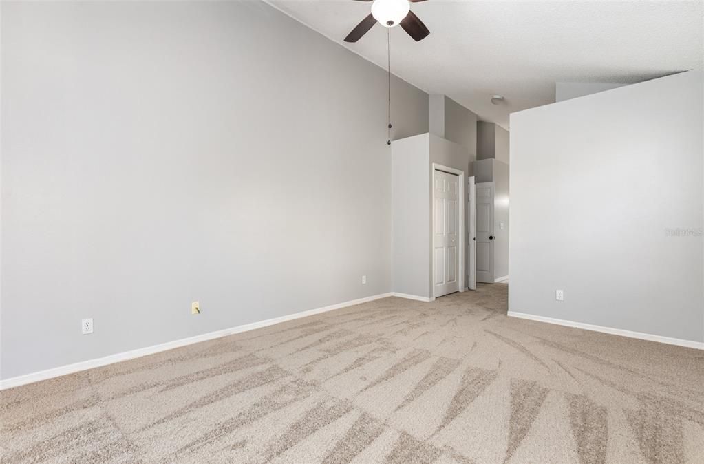 Active With Contract: $450,000 (4 beds, 2 baths, 2046 Square Feet)