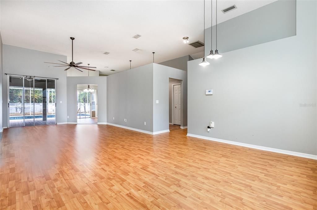 Active With Contract: $450,000 (4 beds, 2 baths, 2046 Square Feet)