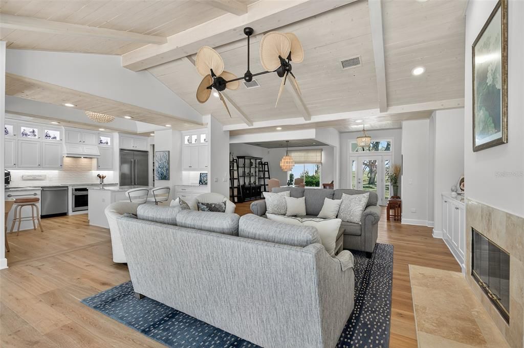 Active With Contract: $1,499,000 (3 beds, 3 baths, 3048 Square Feet)