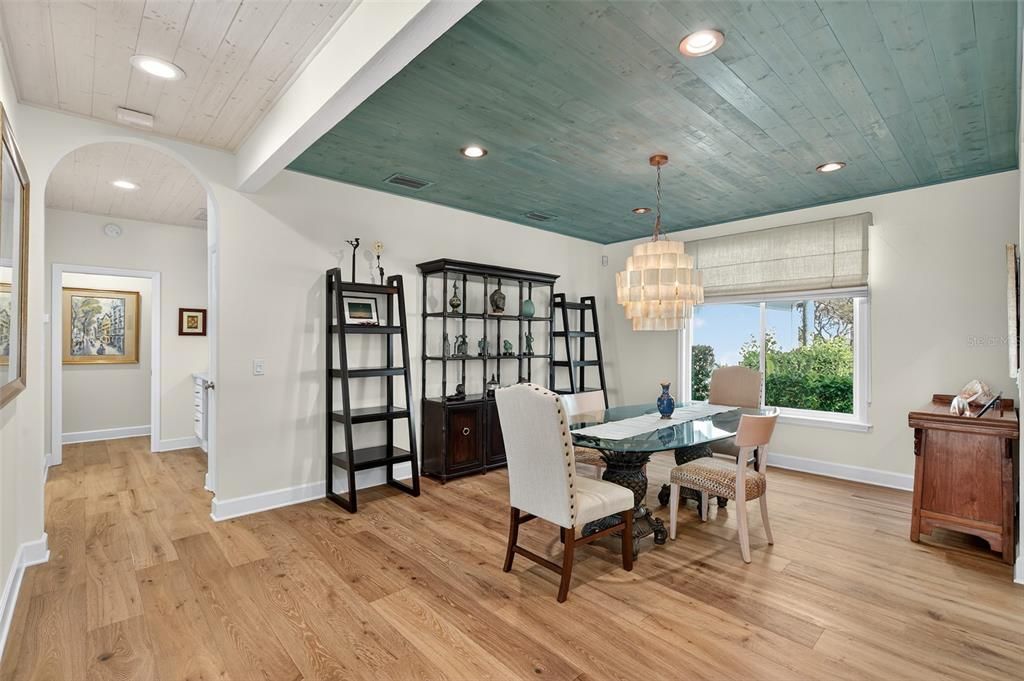 Active With Contract: $1,499,000 (3 beds, 3 baths, 3048 Square Feet)