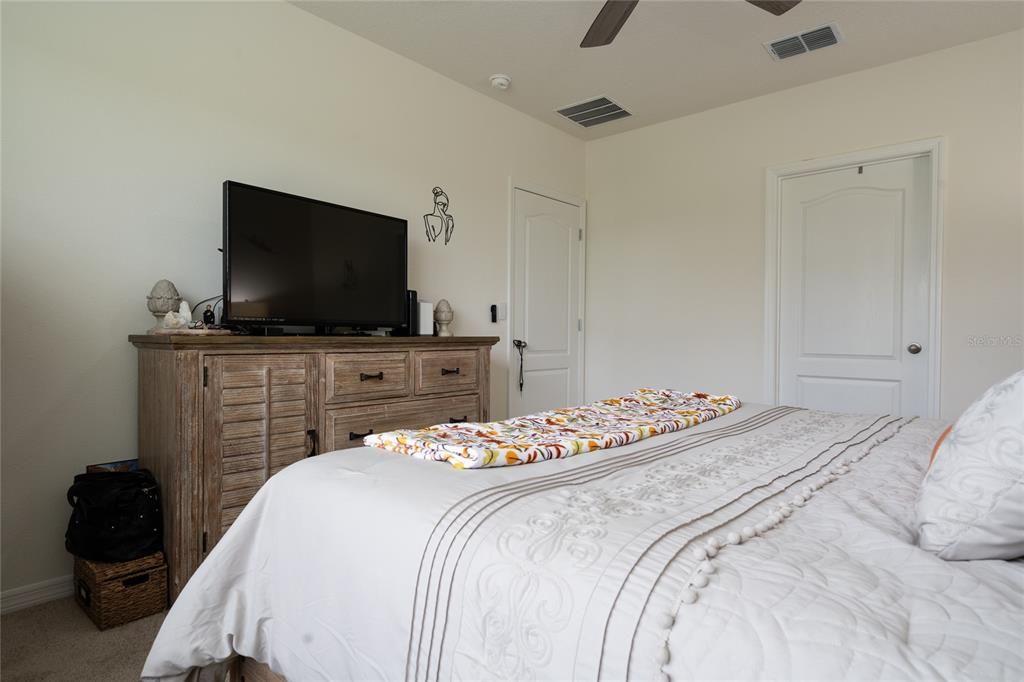 For Sale: $414,900 (4 beds, 2 baths, 1846 Square Feet)