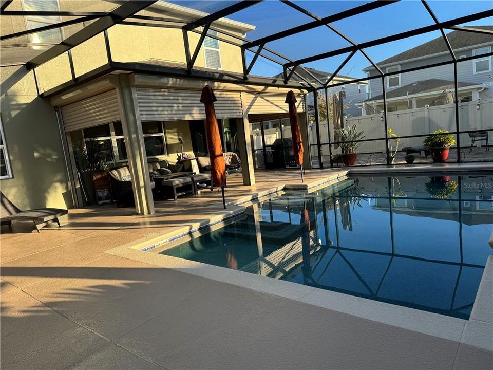 合同活跃: $929,900 (5 贝兹, 3 浴室, 3598 平方英尺)