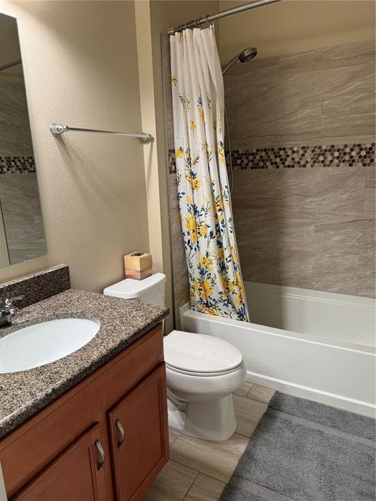 合同活跃: $929,900 (5 贝兹, 3 浴室, 3598 平方英尺)