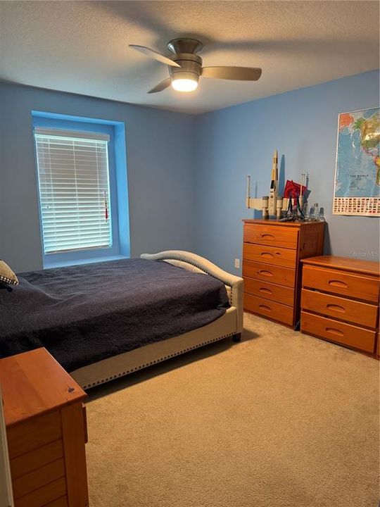 合同活跃: $929,900 (5 贝兹, 3 浴室, 3598 平方英尺)