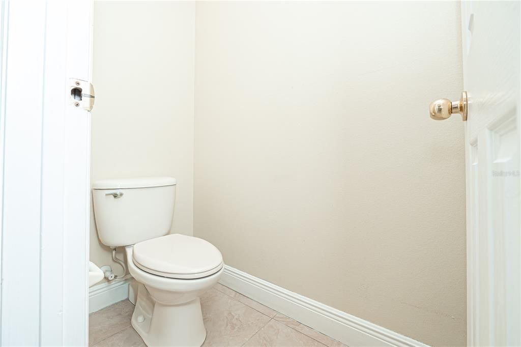 For Rent: $2,350 (4 beds, 2 baths, 1688 Square Feet)