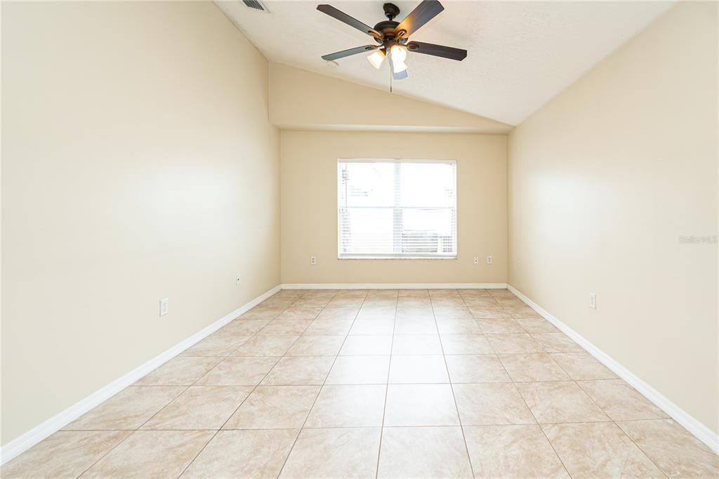 For Rent: $2,350 (4 beds, 2 baths, 1688 Square Feet)