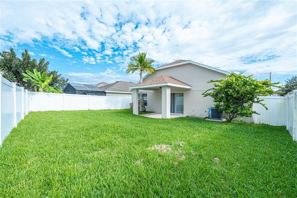 For Rent: $2,350 (4 beds, 2 baths, 1688 Square Feet)