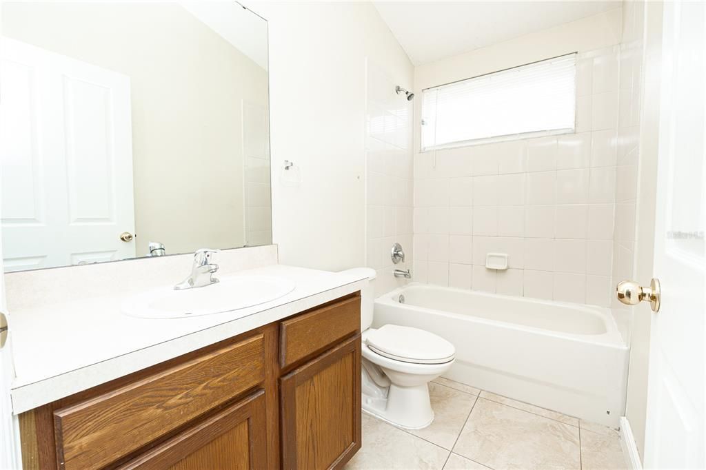 For Rent: $2,350 (4 beds, 2 baths, 1688 Square Feet)