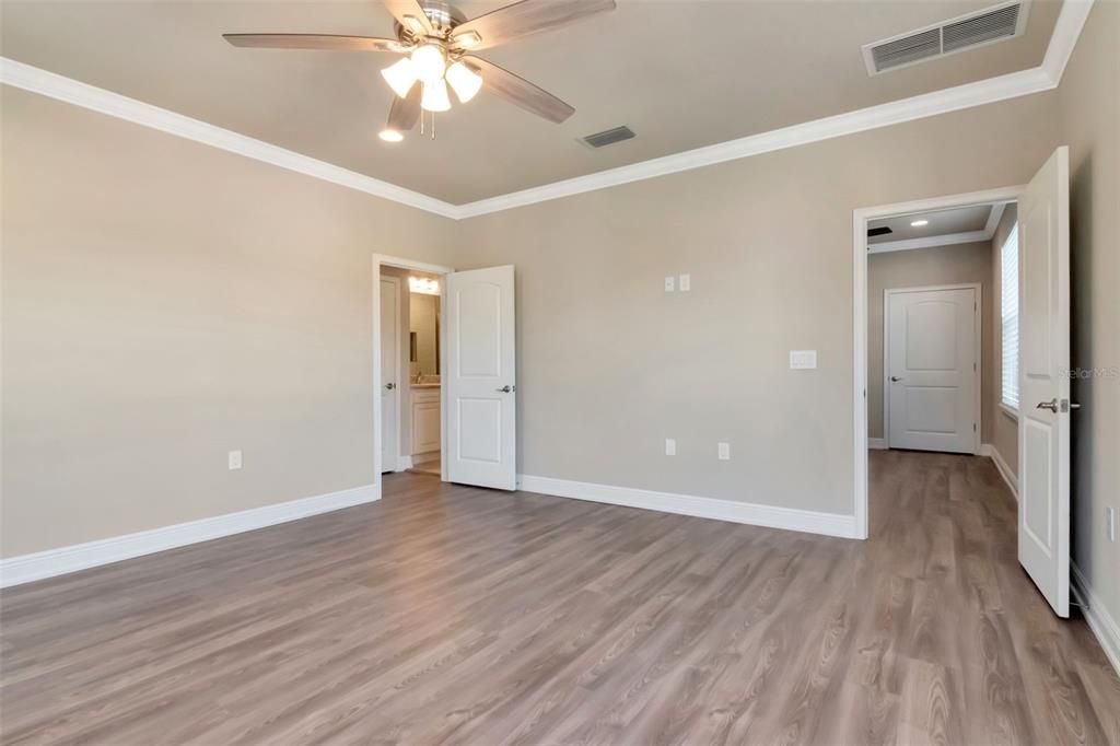 For Sale: $749,000 (3 beds, 2 baths, 2000 Square Feet)