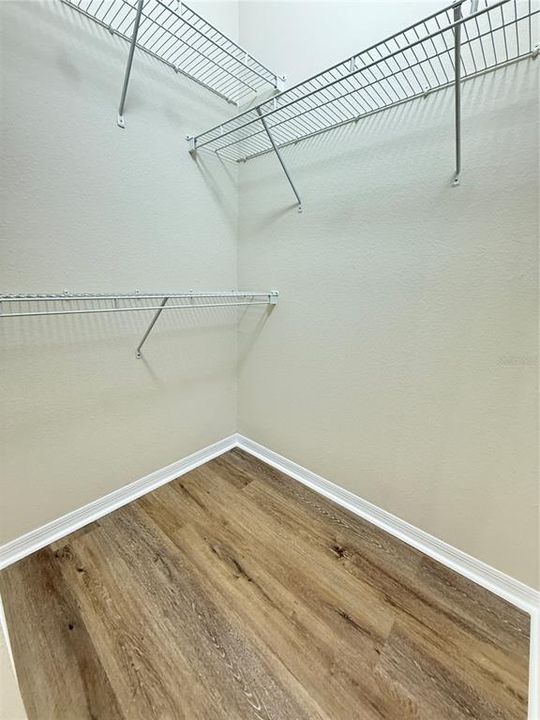 待售: $185,000 (1 贝兹, 1 浴室, 801 平方英尺)