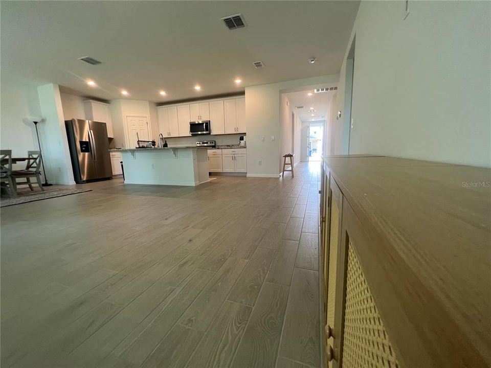 For Rent: $2,000 (4 beds, 2 baths, 1840 Square Feet)