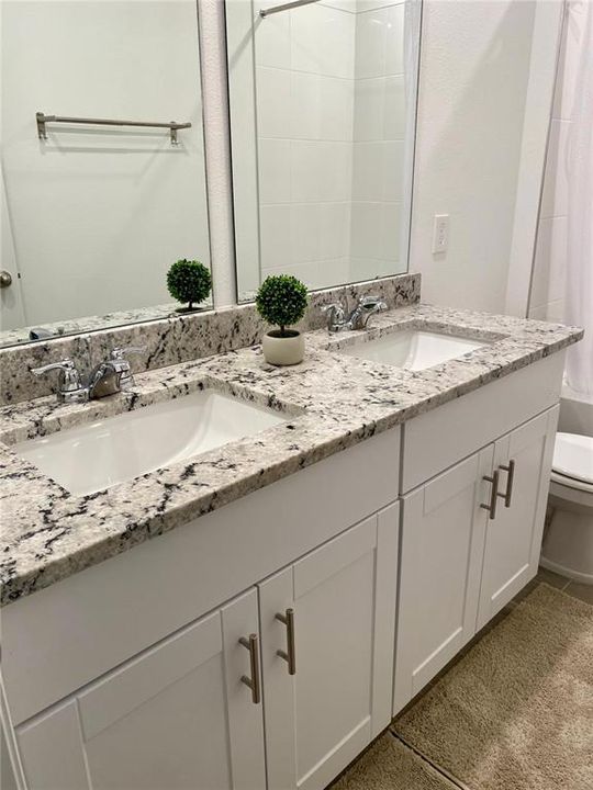 For Rent: $2,000 (4 beds, 2 baths, 1840 Square Feet)