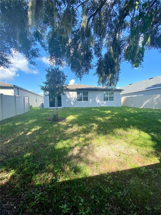 For Rent: $2,000 (4 beds, 2 baths, 1840 Square Feet)