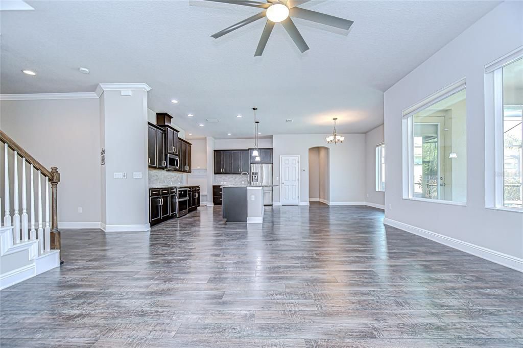 На продажу: $675,000 (5 спален, 4 ванн, 3369 Квадратных фут)