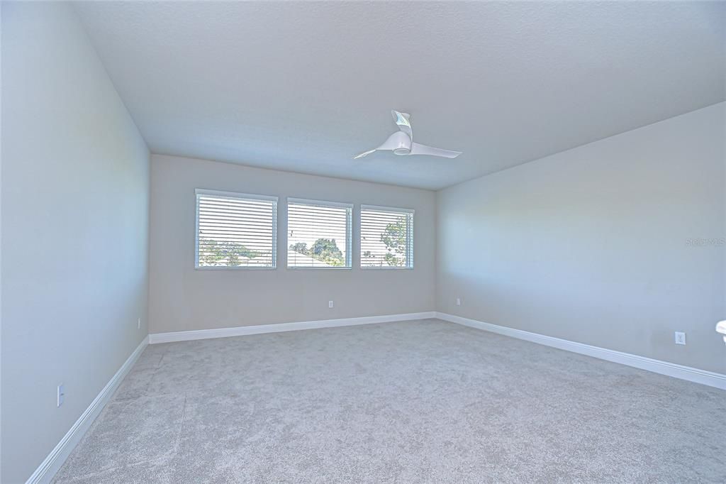 На продажу: $675,000 (5 спален, 4 ванн, 3369 Квадратных фут)