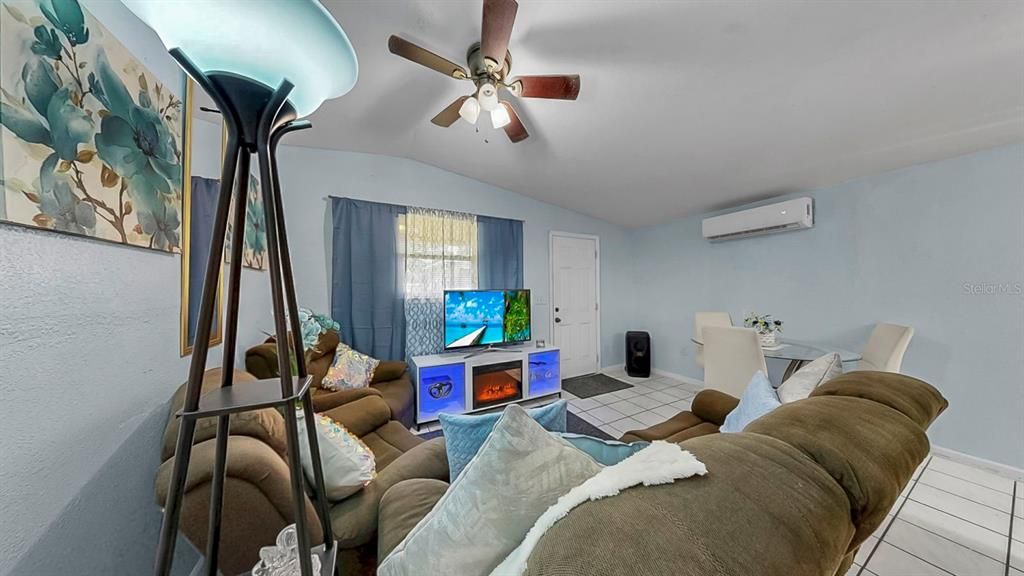 待售: $1,509,000 (5 贝兹, 3 浴室, 2094 平方英尺)