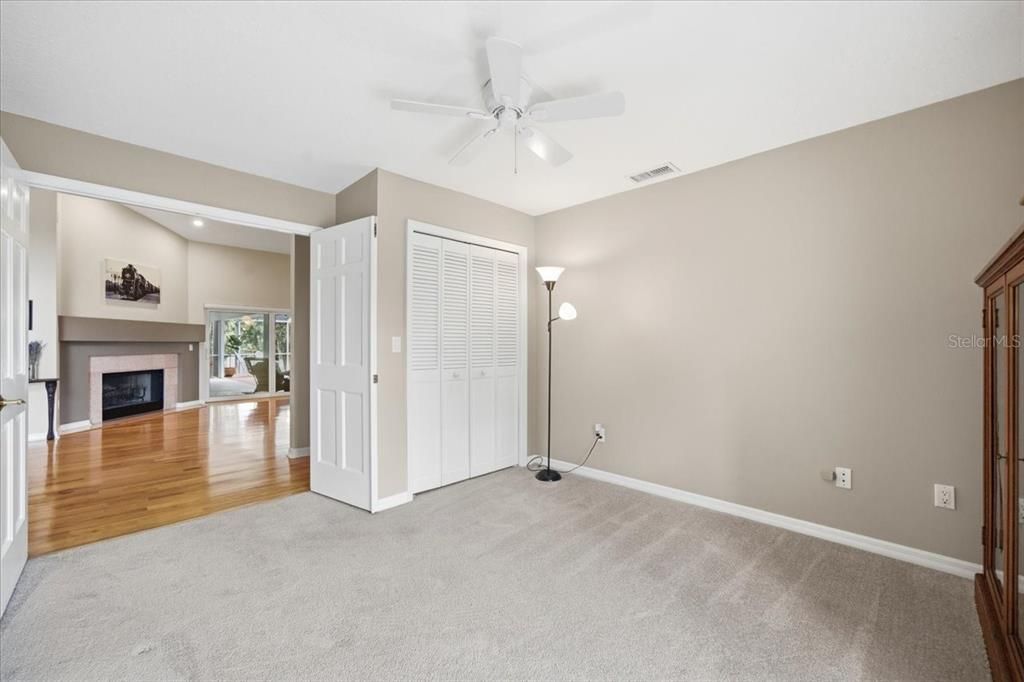 待售: $1,000,000 (4 贝兹, 2 浴室, 2986 平方英尺)