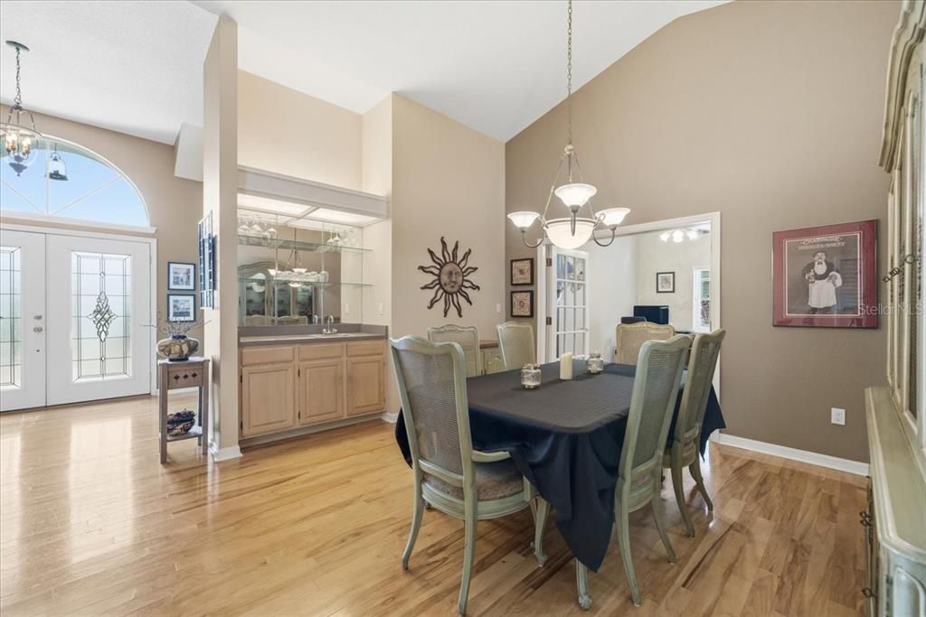 待售: $1,000,000 (4 贝兹, 2 浴室, 2986 平方英尺)