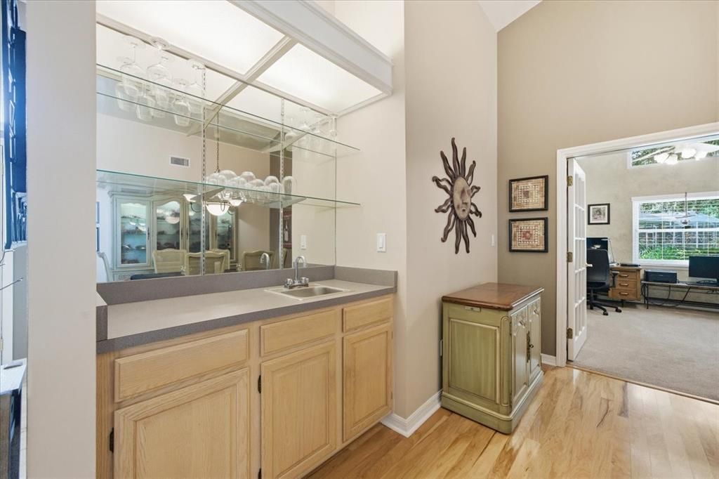 待售: $1,000,000 (4 贝兹, 2 浴室, 2986 平方英尺)