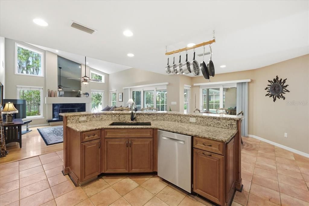 待售: $1,000,000 (4 贝兹, 2 浴室, 2986 平方英尺)