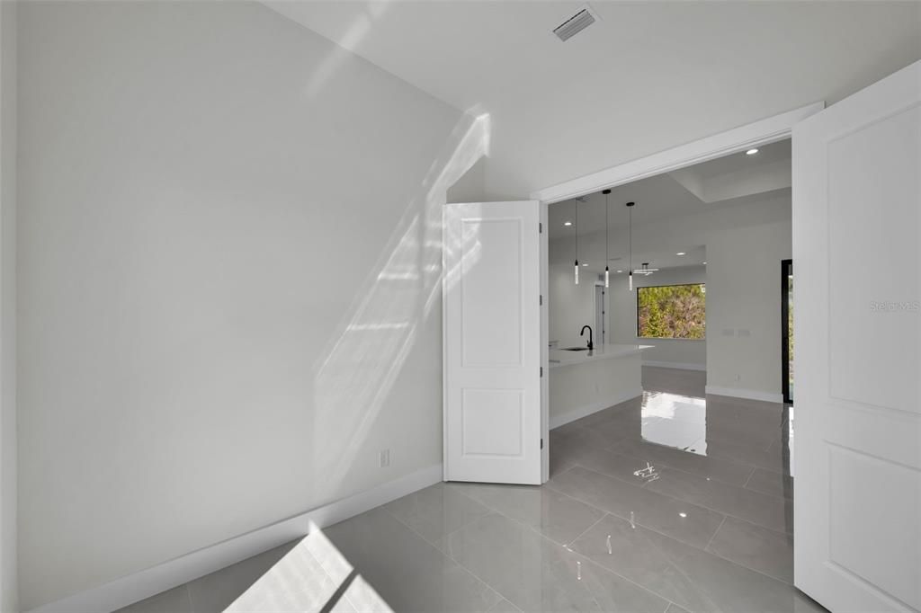 For Sale: $480,000 (3 beds, 2 baths, 1839 Square Feet)