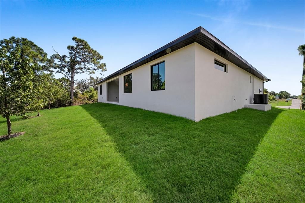 For Sale: $480,000 (3 beds, 2 baths, 1839 Square Feet)