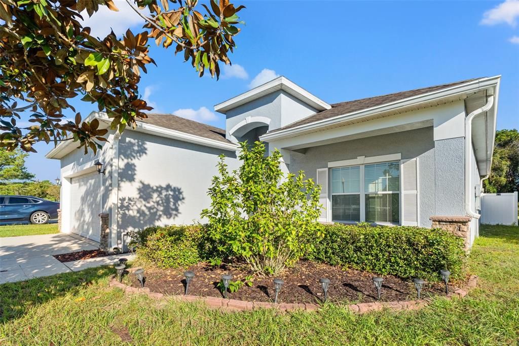 Active With Contract: $275,000 (3 beds, 2 baths, 1537 Square Feet)